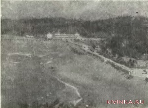 общий вид «Орленка»; внимательно вглядевшись в этот снимок, вы заметите на переднем плане палатки, в которых жила «химическая дружина»
