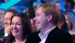 Масляков младший со своей женой угарает в зале