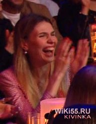 девушка с лошадинной улыбкой